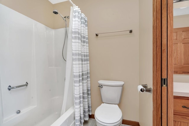 507 Cambridge Ln, Shorewood, IL 60404 - full bathroom with toilet and shower / tub combo with curtain