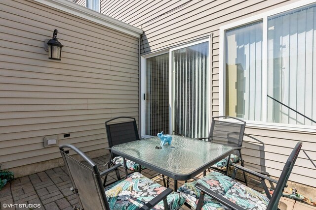 120 Presidential Blvd, Oswego, IL 60543 - view of patio / terrace with outdoor dining area