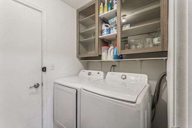 3032 Kentshire Cir, Naperville, IL 60564 - laundry area featuring washing machine and clothes dryer