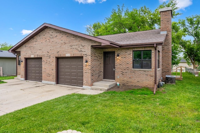 914 Pleasant St, Woodstock, IL 60098 - photo 1