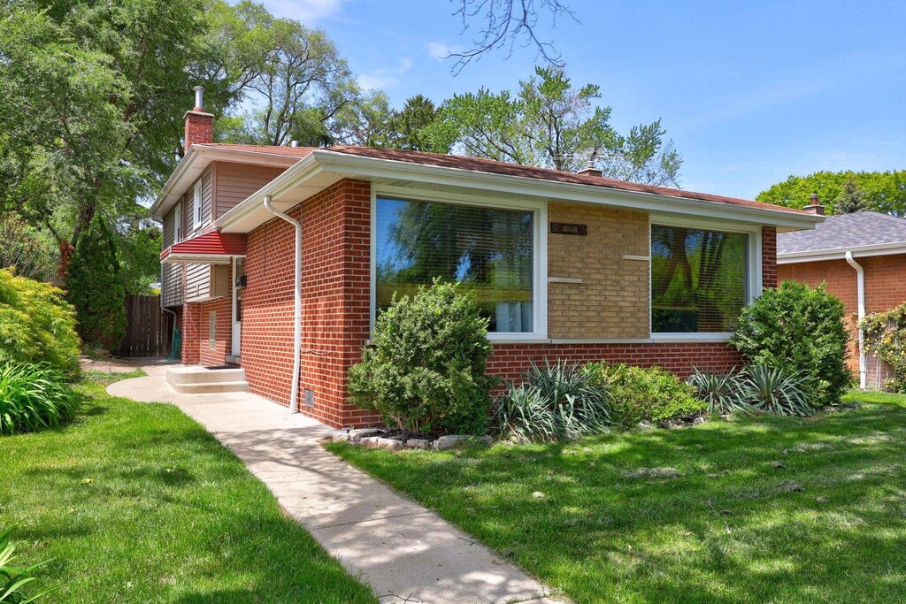 4830 N Nashville Ave, Chicago, IL 60656 - photo 1