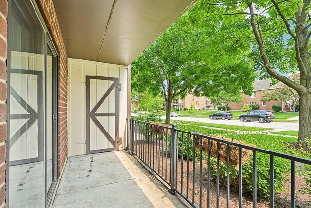 1221 Chalet Rd Unit 101, Naperville, IL 60563 - view of porch