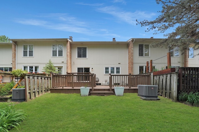208 Spring Ct, Bloomingdale, IL 60108 - back of house with a wooden deck and a yard