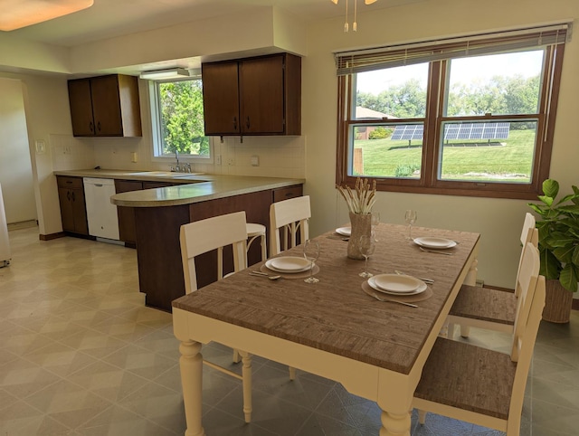 2136 W Fairview Rd, Freeport, IL 61032 - view of dining room