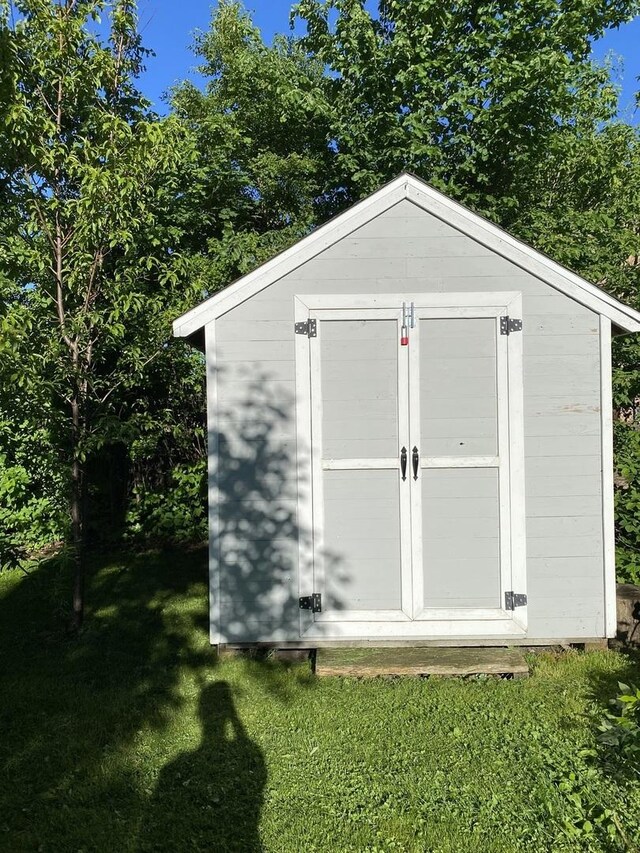106 Dewey St, Harvard, IL 60033 - view of shed