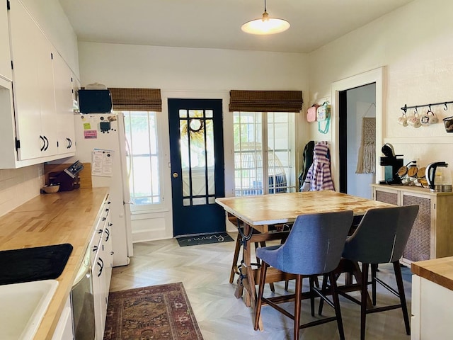 106 Dewey St, Harvard, IL 60033 - view of dining space