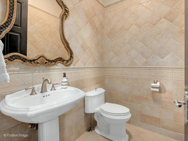 11315 77th St, Burr Ridge, IL 60527 - half bath with tile patterned floors and tile walls