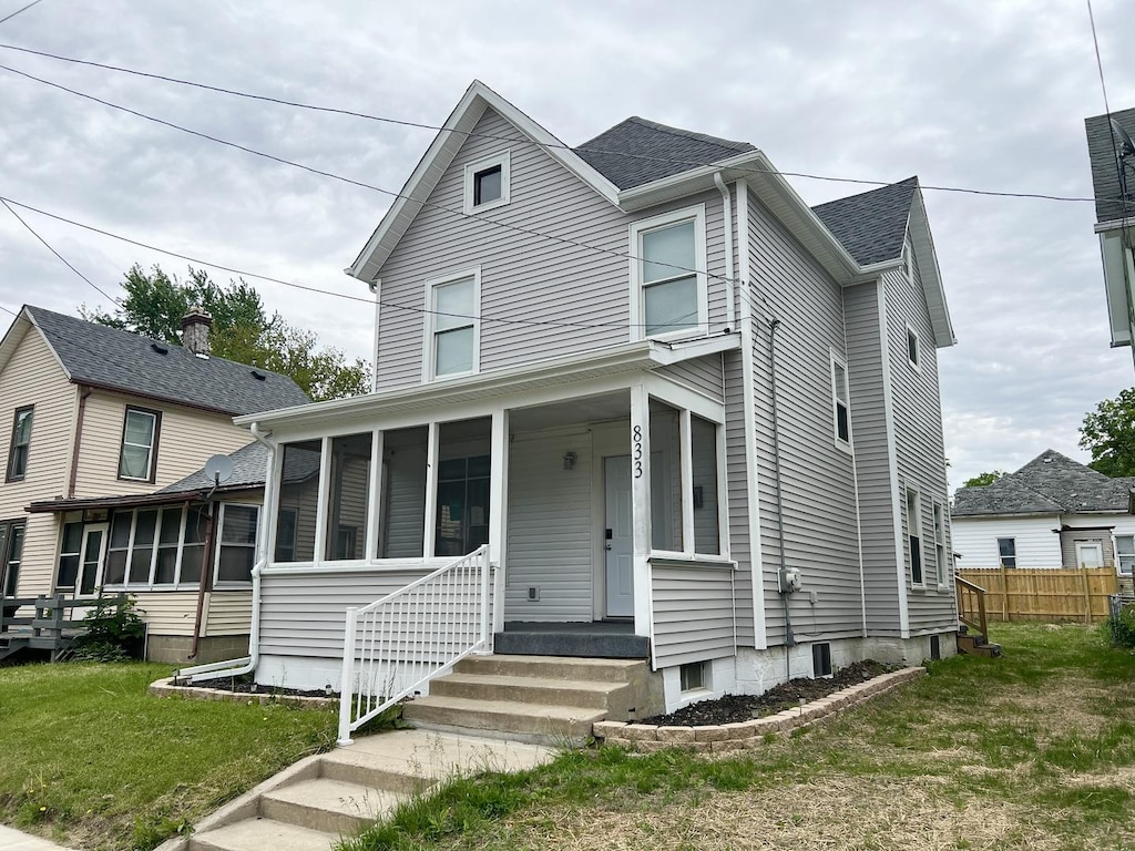 833 S Liberty Ave, Freeport, IL 61032 - photo 1