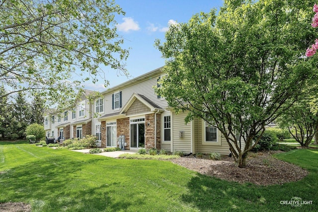 6N307 Whitmore Cir Unit A, Saint Charles, IL 60174 - view of front of home featuring a front yard