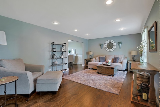 562 Revere Ave, Westmont, IL 60559 - living room featuring wood finished floors and recessed lighting