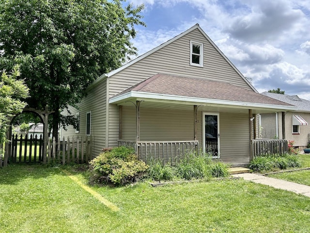 123 N Chicago Ave, Ladd, IL 61329 - bungalow-style home featuring a porch and a shingled roof