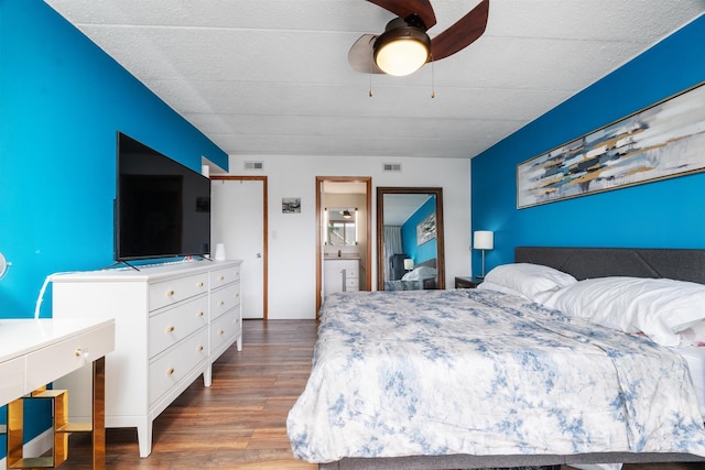 825 Center St Unit 302, Des Plaines, IL 60016 - bedroom with wood finished floors and a ceiling fan