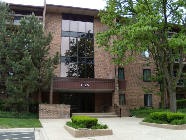 7525 Nantucket Dr Unit 109, Darien, IL 60561 - view of property