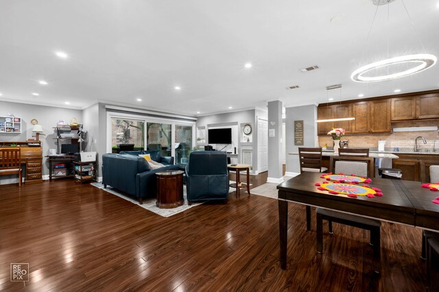 7525 Nantucket Dr Unit 109, Darien, IL 60561 - dining space with dark wood-type flooring, recessed lighting, and baseboards