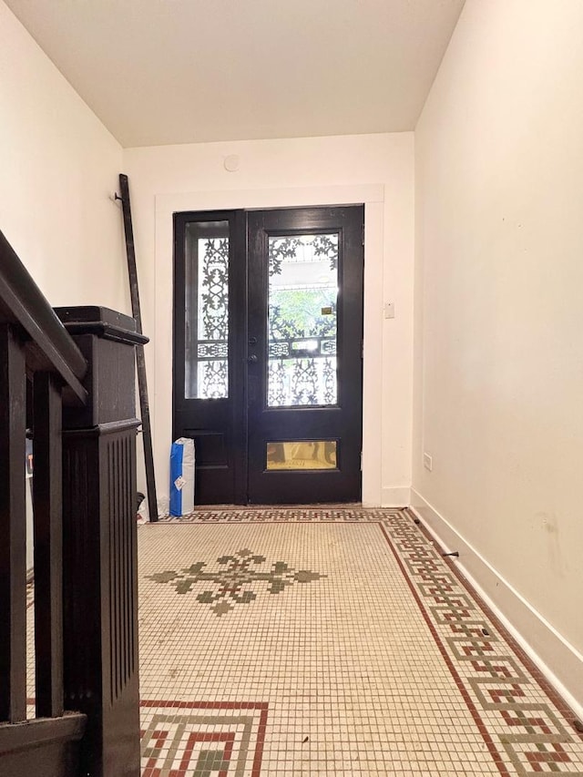 3316 W Flournoy St, Chicago, IL 60624 - entrance foyer featuring baseboards