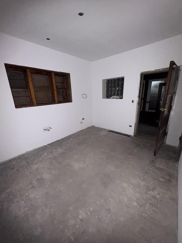 937 N Kedvale Ave, Chicago, IL 60651 - photo 2