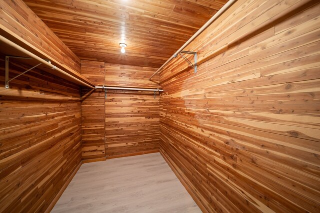 4945 N Neva Ave, Chicago, IL 60656 - spacious closet with wood finished floors
