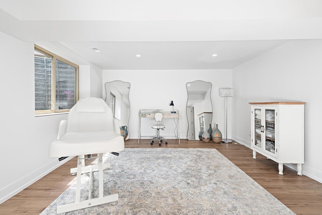 14240 W Forest Dr, Lake Forest, IL 60045 - workout room with wood finished floors, baseboards, and recessed lighting