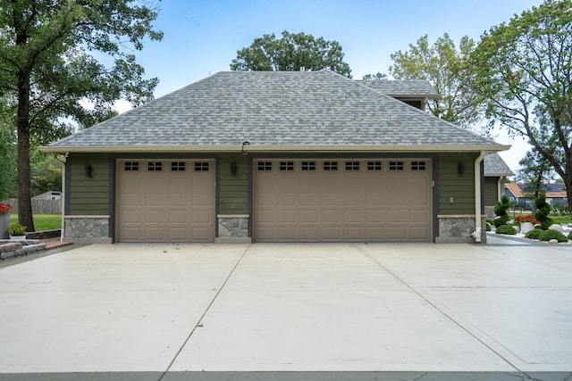 14240 W Forest Dr, Lake Forest, IL 60045 - view of garage
