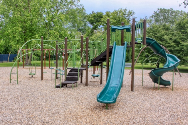 266 S Warrington Rd, Des Plaines, IL 60016 - view of community play area