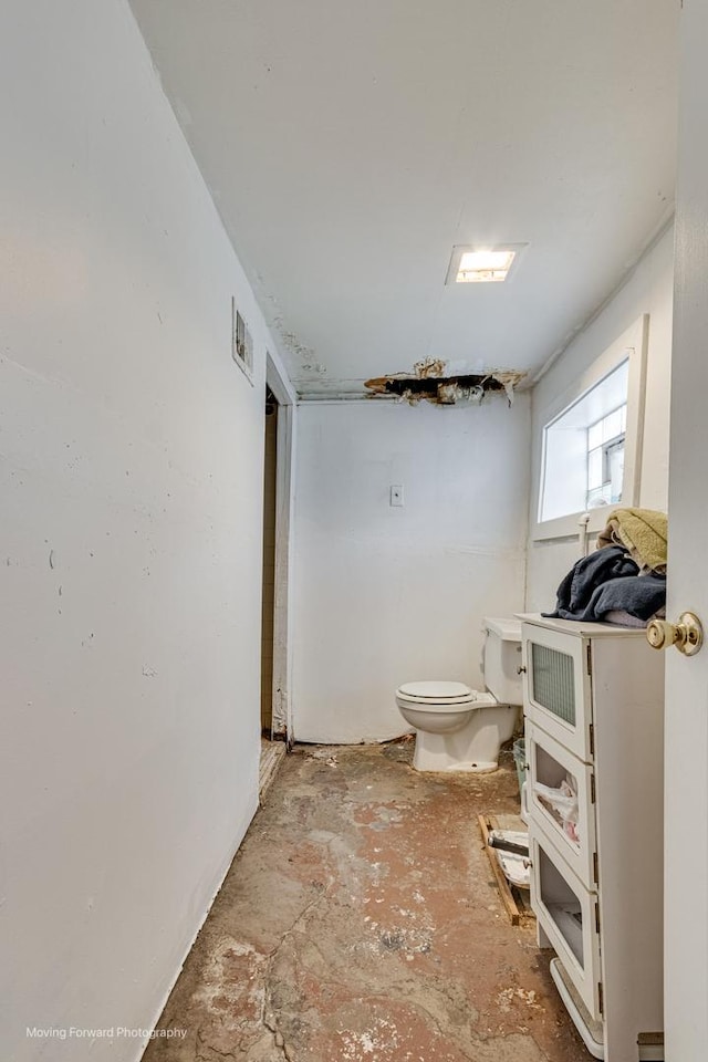 1508 N Massasoit Ave, Chicago, IL 60651 - bathroom featuring toilet