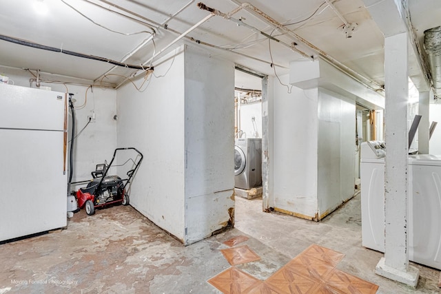 1508 N Massasoit Ave, Chicago, IL 60651 - unfinished below grade area featuring freestanding refrigerator and washer and dryer