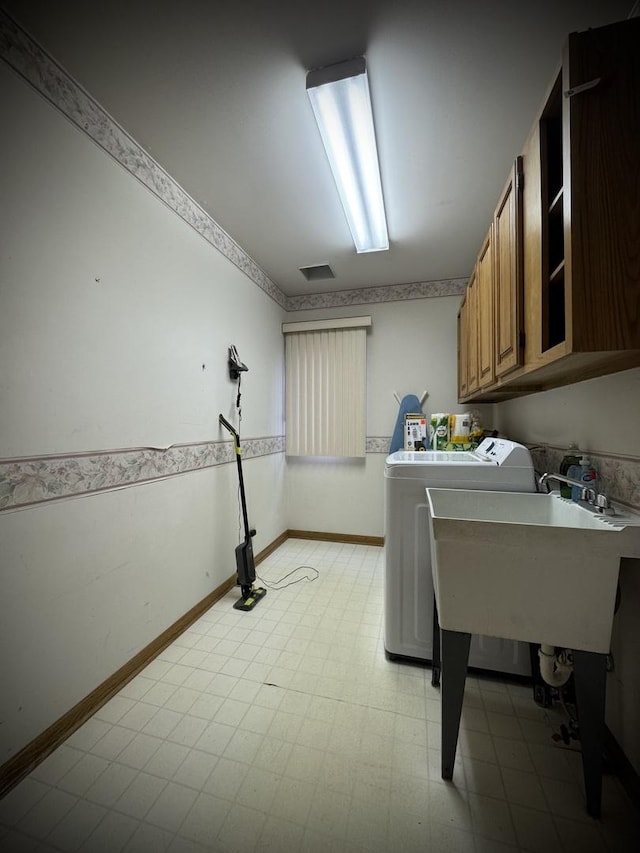 3006 Hawthorne Ln, Hazel Crest, IL 60429 - laundry area featuring cabinet space, independent washer and dryer, baseboards, light flooring, and an office area