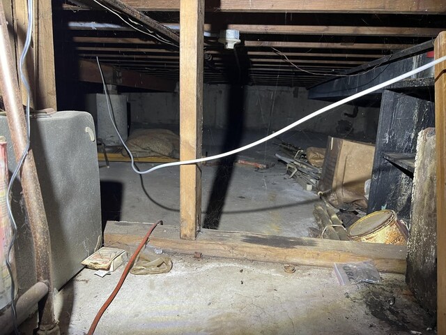 11115 S S Ave L, Chicago, IL 60617 - below grade area featuring crawl space