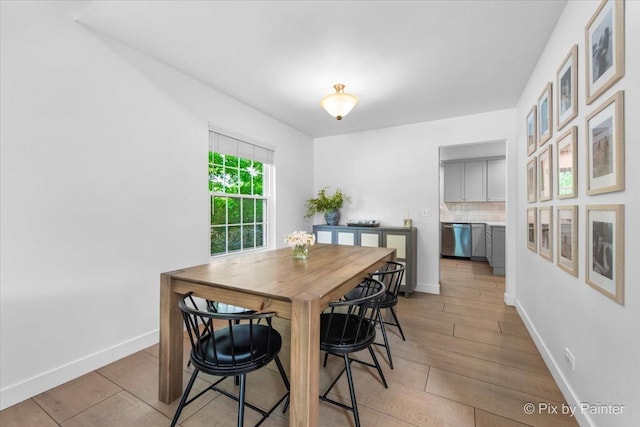 2552 Autumn Grove Ct, Aurora, IL 60504 - dining space featuring wood finished floors and baseboards
