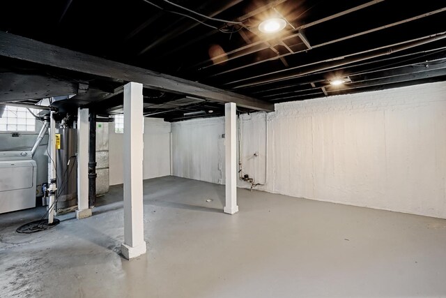 2640 Westbrook Dr, Franklin Park, IL 60131 - below grade area with gas water heater and washer / clothes dryer
