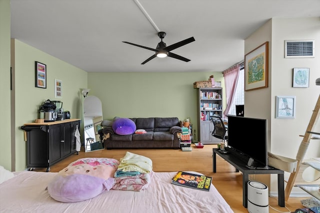 4343 N Clarendon Ave Unit 1301, Chicago, IL 60613 - living area featuring ceiling fan and wood finished floors