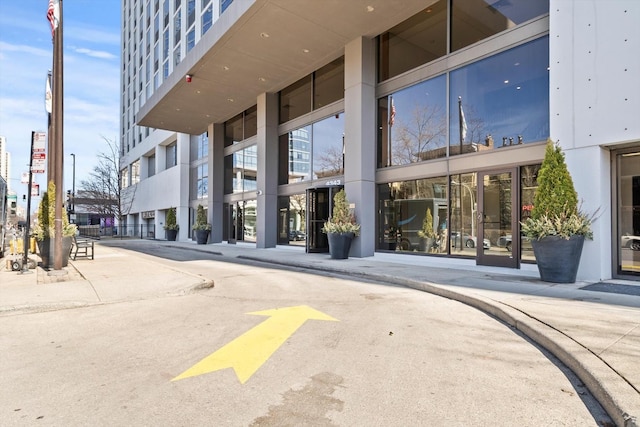 4343 N Clarendon Ave Unit 1301, Chicago, IL 60613 - view of property