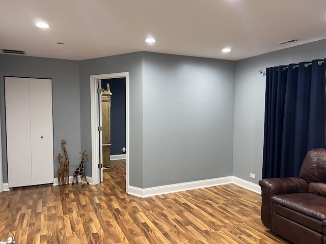 900 Windstone Ct, Lake In The Hills, IL 60156 - living area featuring wood finished floors, baseboards, and recessed lighting