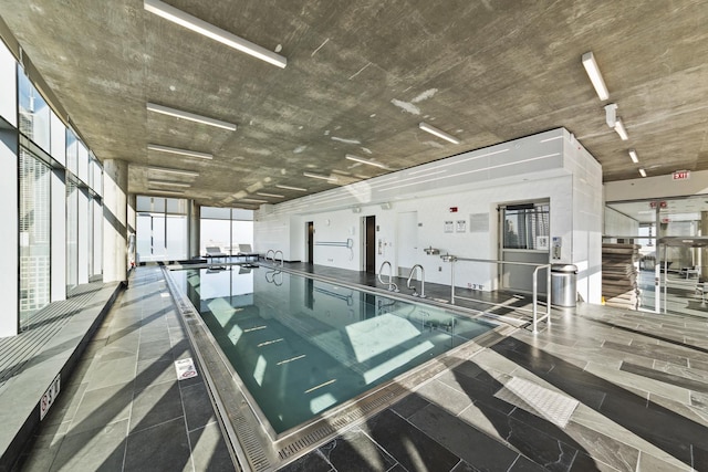 600 N Fairbanks Ct Unit 2503, Chicago, IL 60611 - view of pool