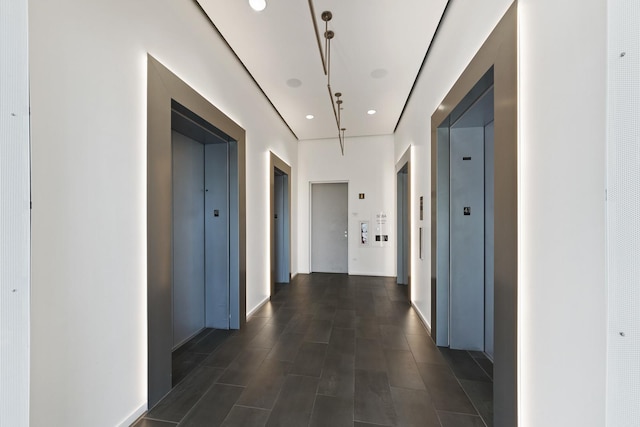 600 N Fairbanks Ct Unit 2503, Chicago, IL 60611 - corridor featuring elevator and recessed lighting