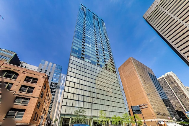 600 N Fairbanks Ct Unit 2503, Chicago, IL 60611 - view of property featuring a view of city