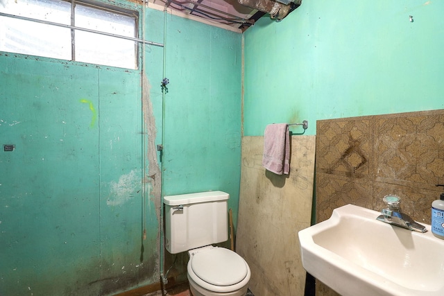 1320 Adeline Ct, Aurora, IL 60505 - bathroom featuring a sink and toilet
