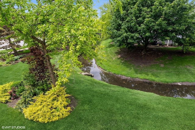 645 Concord Way Unit 645, Prospect Heights, IL 60070 - view of green lawn