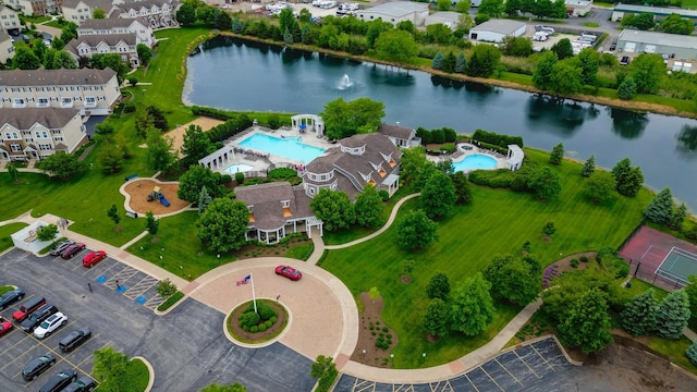 825 Colchester Dr, Oswego, IL 60543 - aerial view of a pool area and a large body of water