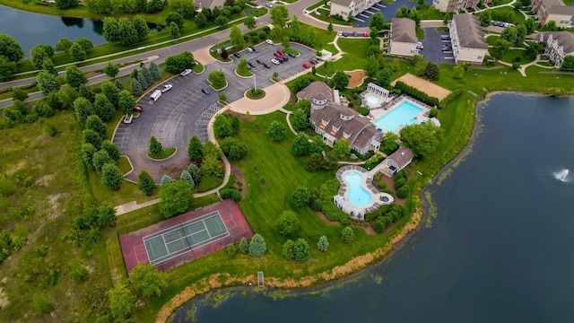 825 Colchester Dr, Oswego, IL 60543 - bird's eye view of a pool area and a large body of water