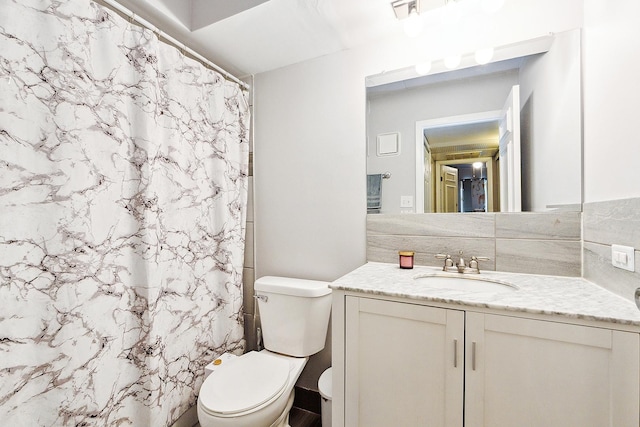 5235 James Ln Unit 1202, Crestwood, IL 60418 - full bath with vanity, toilet, and a shower with curtain