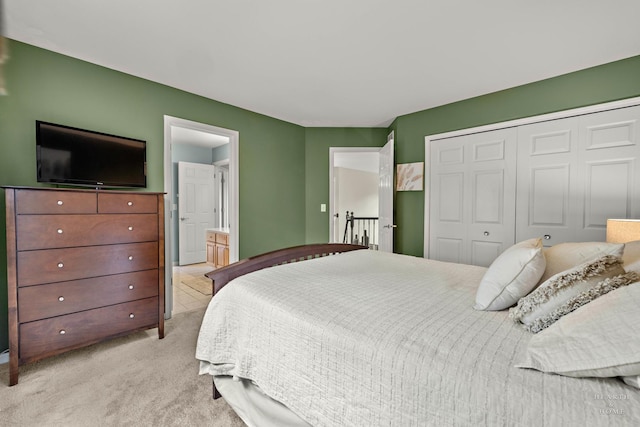 605 Birch Ln, Fox River Grove, IL 60021 - bedroom featuring light carpet, a closet, and ensuite bath