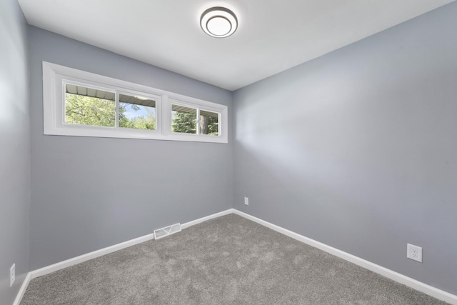 15603 Park Ln, South Holland, IL 60473 - carpeted empty room featuring baseboards