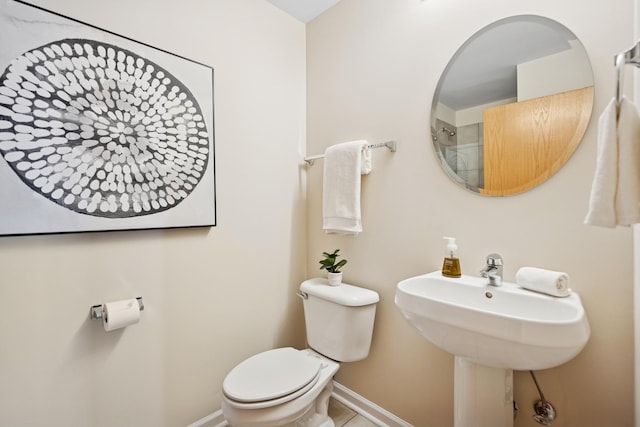 1503 S State St Unit 606, Chicago, IL 60605 - bathroom with toilet and baseboards