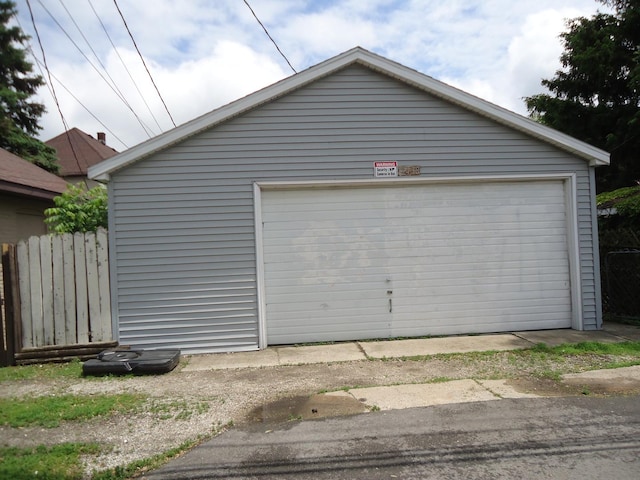 12438 Maple Ave, Blue Island, IL 60406 - view of detached garage
