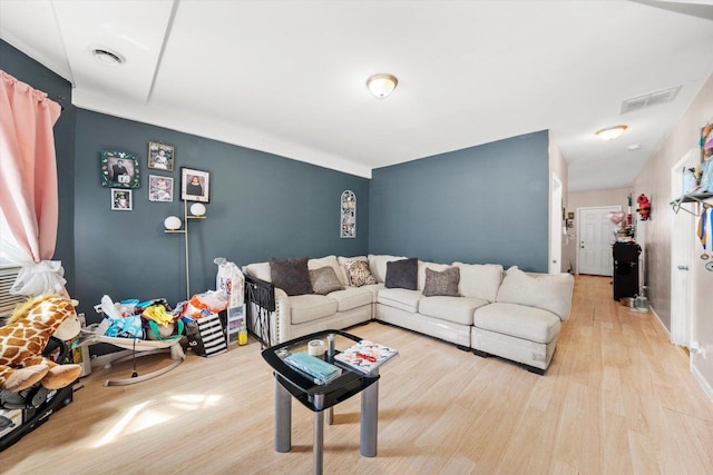 3034 S Komensky Ave, Chicago, IL 60623 - living area with light wood-type flooring
