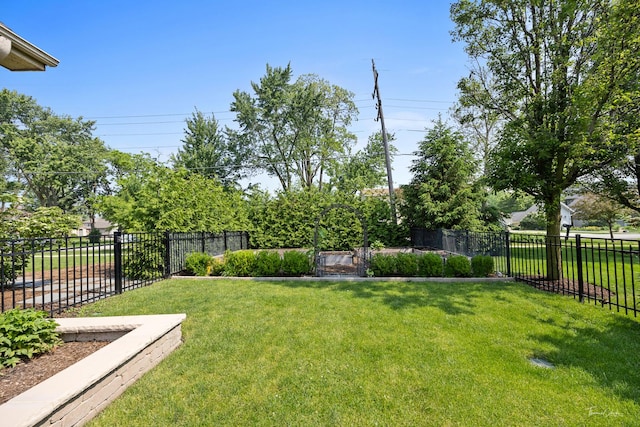 4103 Douglas Rd, Downers Grove, IL 60515 - view of fenced backyard