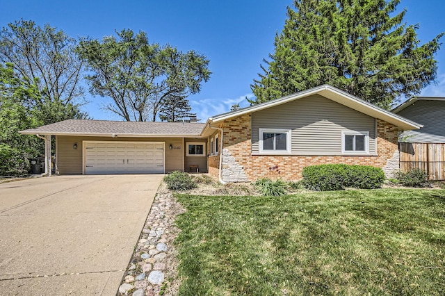 1360 Gentry Rd, Hoffman Estates, IL 60169 - ranch-style house with a garage, brick siding, and concrete driveway