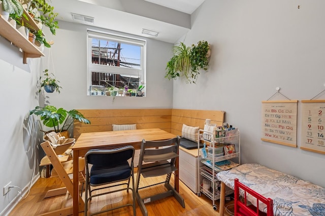 3430 S Parnell Ave, Chicago, IL 60616 - dining space with wood finished floors