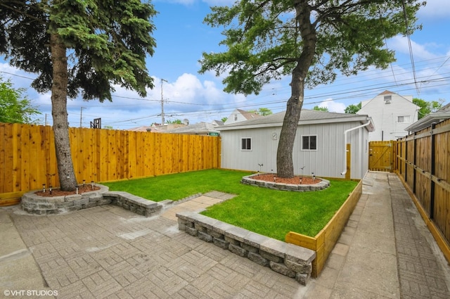 2109 N Long Ave, Chicago, IL 60639 - view of yard with a patio